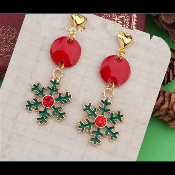 🎄❄️Snowflake Round Red Rhinestone Enamel Earrings - Picture 4 of 5